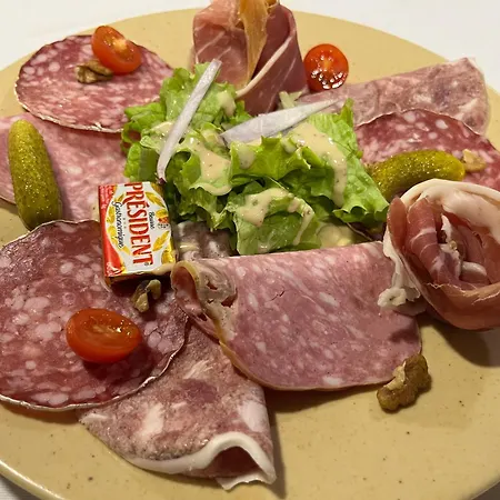 Logis Restaurant Des Voyageurs 호텔